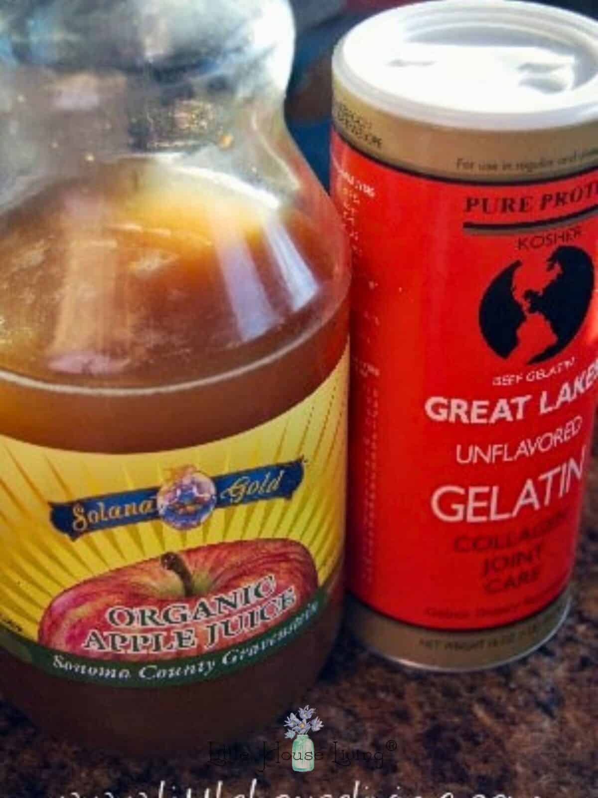 Ingredients to make homemade gelatin.
