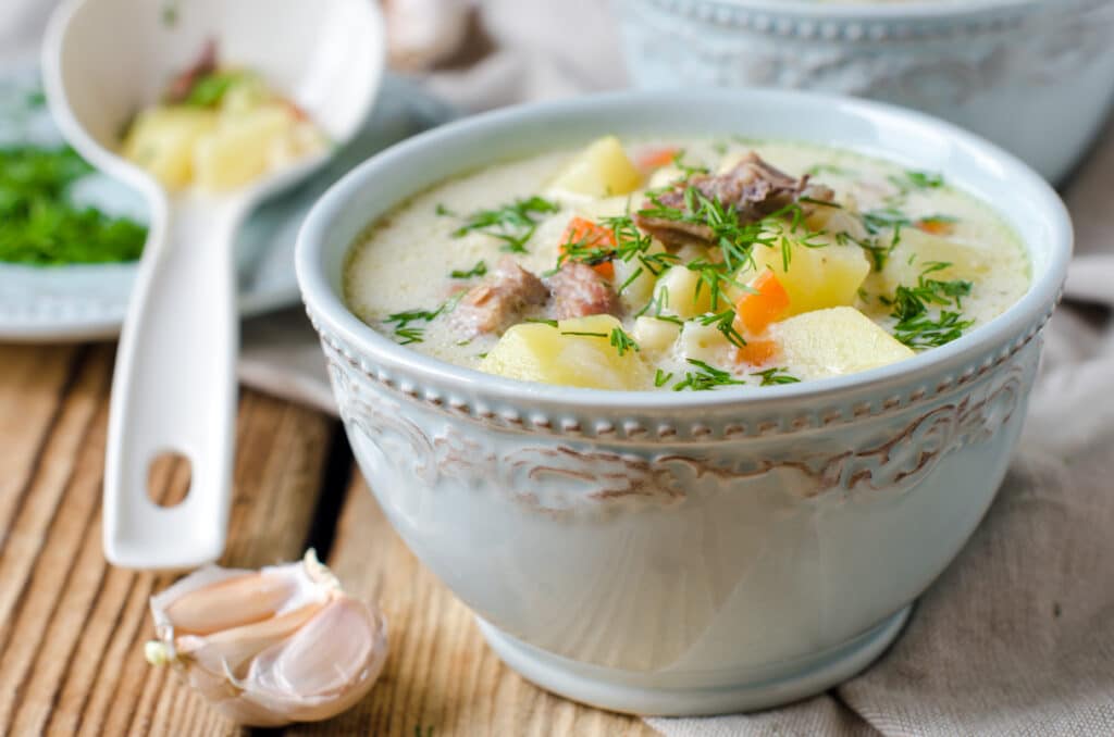 Cheese soup with chicken and vegetables