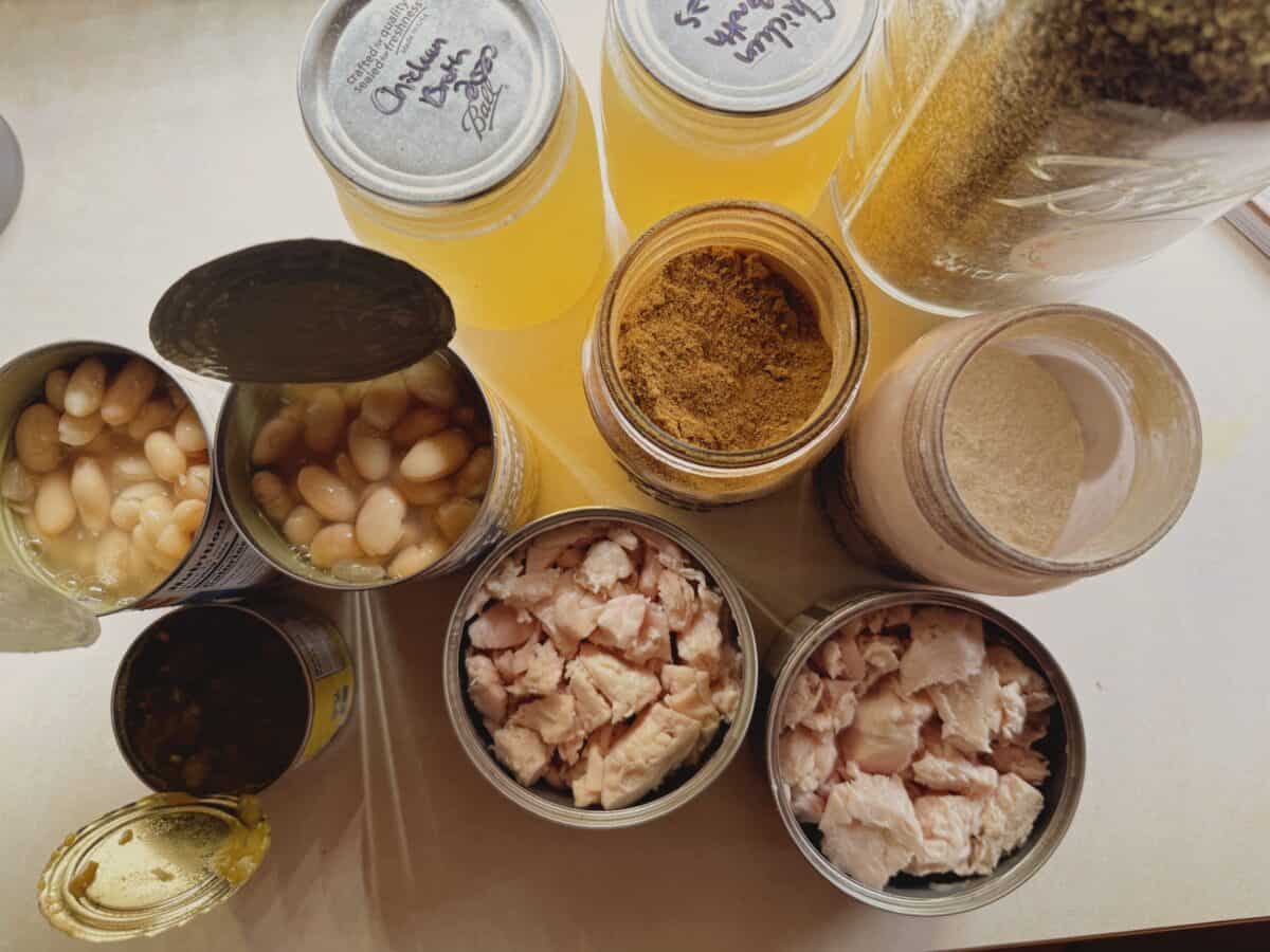 ingredients in white chicken chili